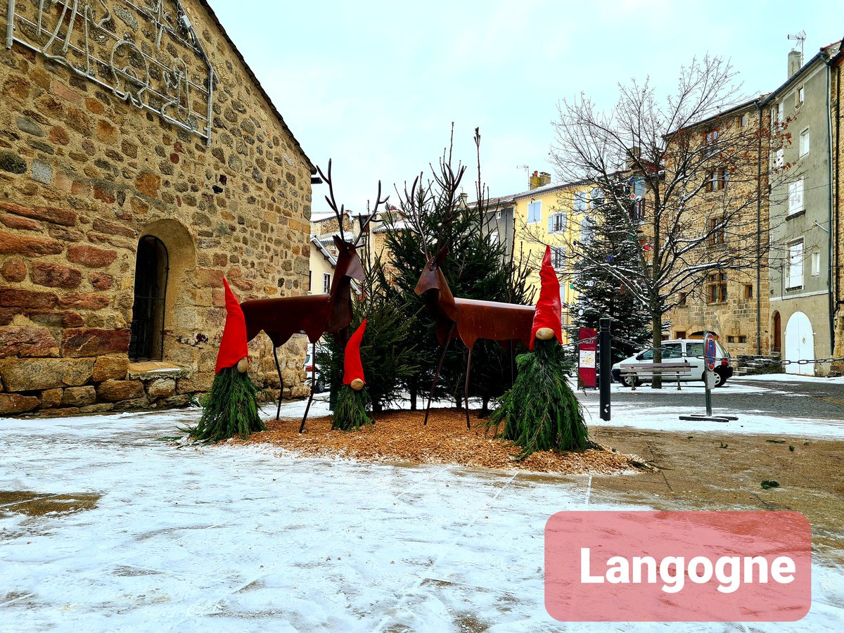 LangogneOT's tweet photo. Décoration en cœur de ville #Langogne
#festivités #fetedefindannee #Noël #langognetourisme #servicetechnique #Lozère #lozeretourisme #stationverte #villesetvillagesfleuris @VVFleuris @StationVerte @DptLozere48 https://t.co/IU6i0DhjHo