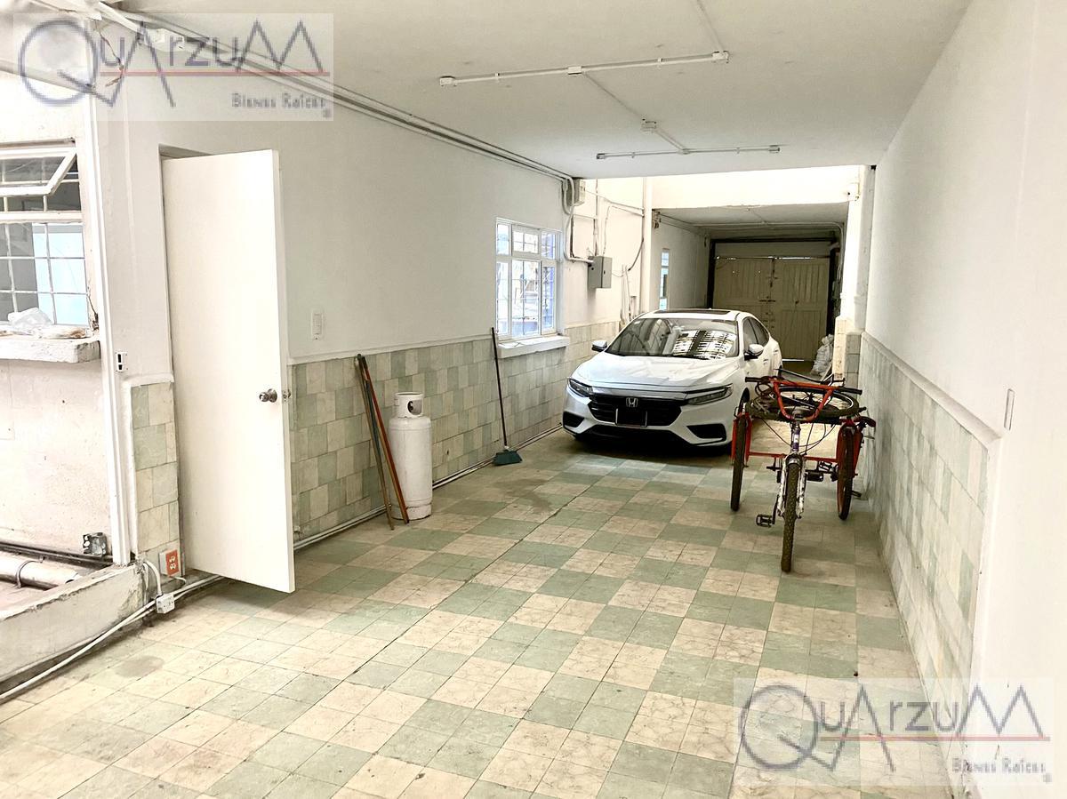 Se vende casa súper ubicada en el #CentrodeCoyoacán.

La zona es muy #tranquila y segura debido a que no hay ningun negocio al rededor, sin el paso de tantos peatones y con una mayor plusvalía al ser habitacional al 100%. #bienes  #bienesraices  #inmuebles #venta  #inversiones