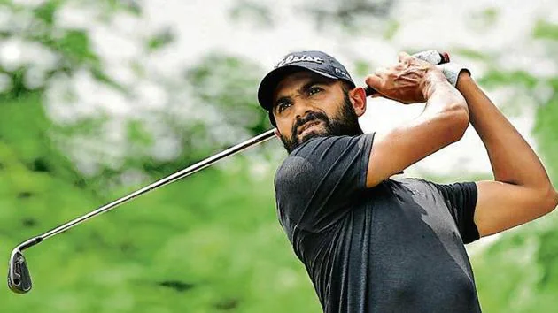 SportASmile's tweet photo. #AbhijitChadha
Like Wasim Khan, he began with a bogey on the first hole.
Like Kartik Sharma, he made an eagle on the ninth hole.
@AbhijitChadha (7-under 63) has a three stroke lead over the two men in the #PuneOpenGolfChampionship at #PoonaClub Pic: @pgtofindia https://t.co/RYzoho4AoY