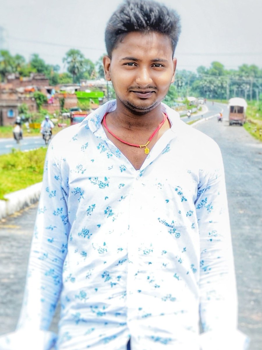 brajeshkrSony's tweet photo. जब तक सत्ता का अहंकार तोड़ेंगे नहीं,

तब तक तानाशाहों को छोड़ेंगे नहीं।

#JusticeForRailwayStudents https://t.co/Fa8dz1JkAL