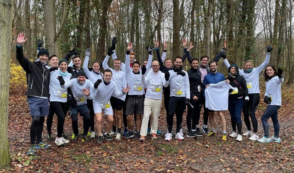 Bravo à l'équipe Naxicap venue dimanche dernier à Saint Cloud pour soutenir le téléthon lors de la 49ème édition du Cross du Figaro #AFMtelethon #running #crossdufigaro #teamnaxicap
