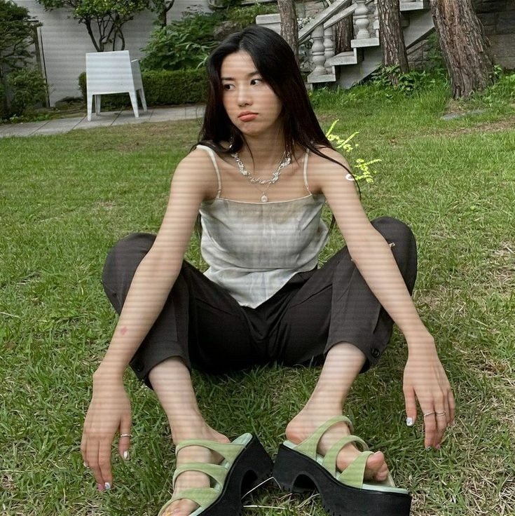 userlodi's tweet image. ㅤ

             restarting. not new to rp
             nor a new rp account.
             like and rt to be mutuals

ㅤ