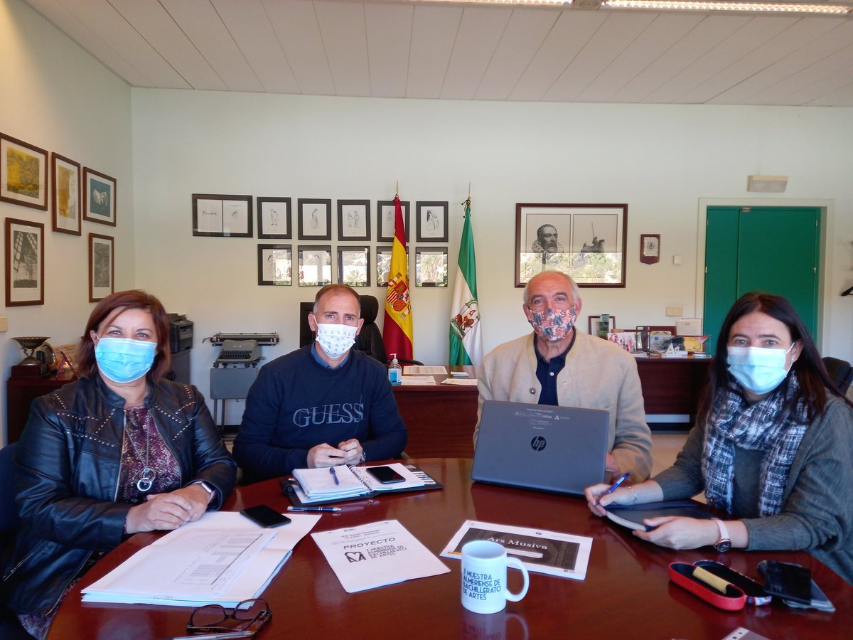 El equipo directivo del IES Santo Domingo nos ha presentado un proyecto muy interesante, I Muestra Almeriense de Bachillerato de Artes. Una iniciativa estupenda para darle valor al Arte como soporte vital
#iessantodomingo