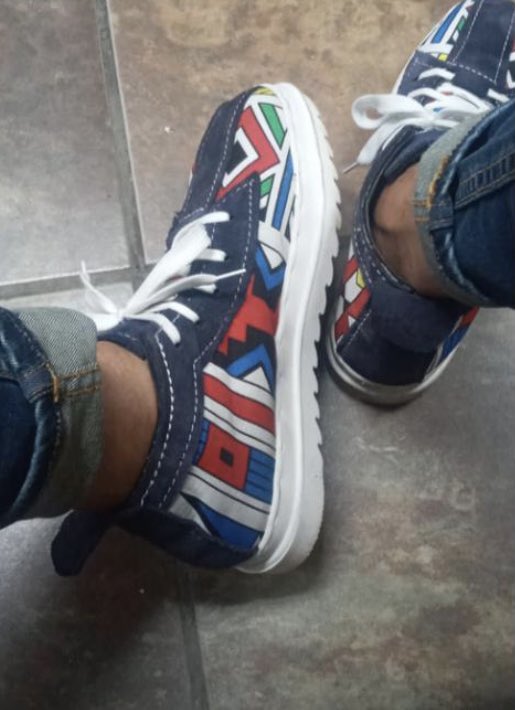 IBUTHOsneakers's tweet photo. 🔥🔥🔥🔥🔥🔥🔥🔥🔥🔥🔥🔥

IBUTHO SNEAKERS 👟 

We manufacture genuine leather sneakers 
We courier Nationwide 🚚
Delivery in 3-5 days

For Orders: 072 582 3636

Zinhle | Hawks | Kairo | #2021SexScore | Ke December https://t.co/8yiQQ0BU08