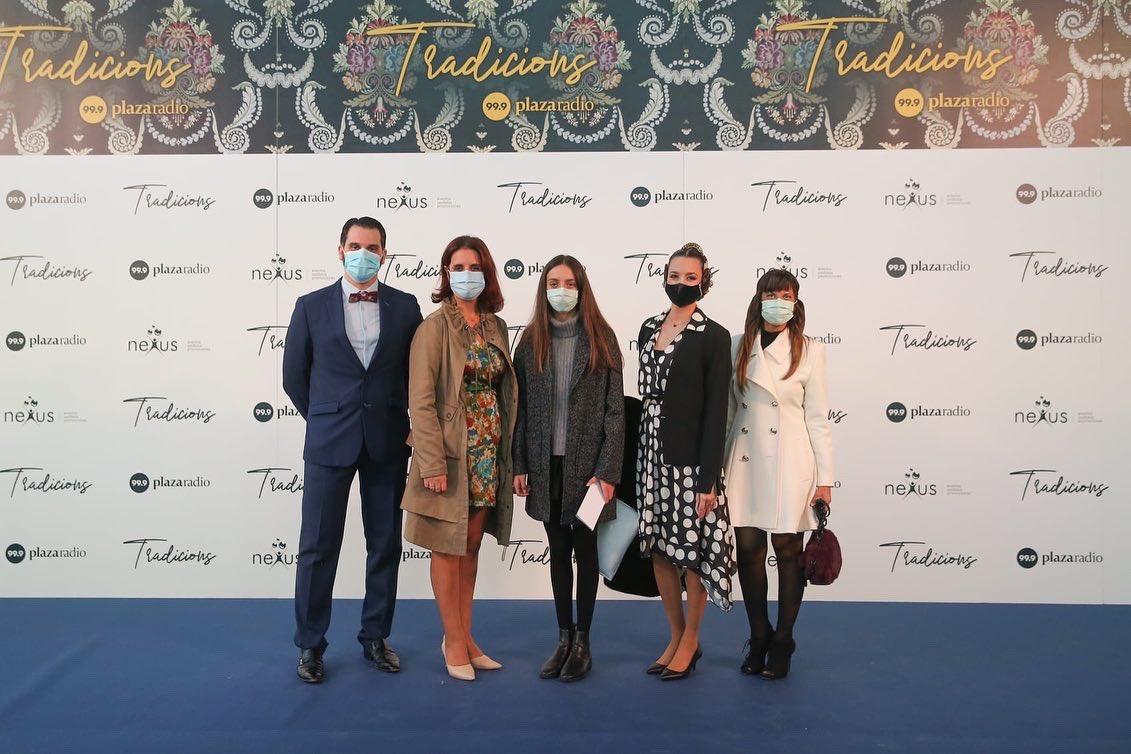 desfile_trad's tweet photo. Ya tenéis en nuestra página de Facebook todas las fotos del #photocall del #desfiletradicions
¡Busca la tuya! https://t.co/Gp4ybuOzfH