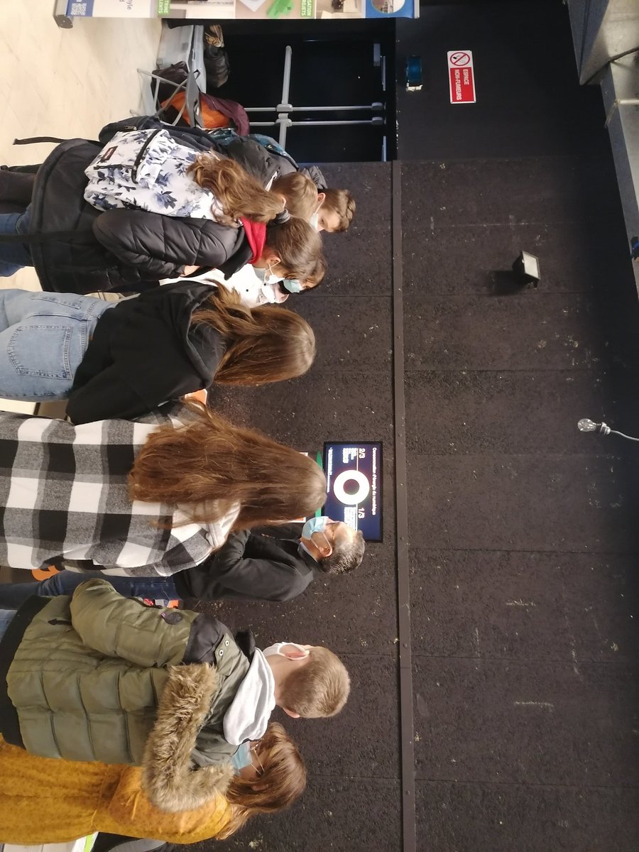 PateauSylvain's tweet photo. #numeriday Beauvais, les #supercodeurs présents pour une découverte de la robotique et du code @OrangeHDF @OrangeRSE @bruyant_ingrid @claude_oswalt @RichardArnaud60 https://t.co/82N4YAtKrQ