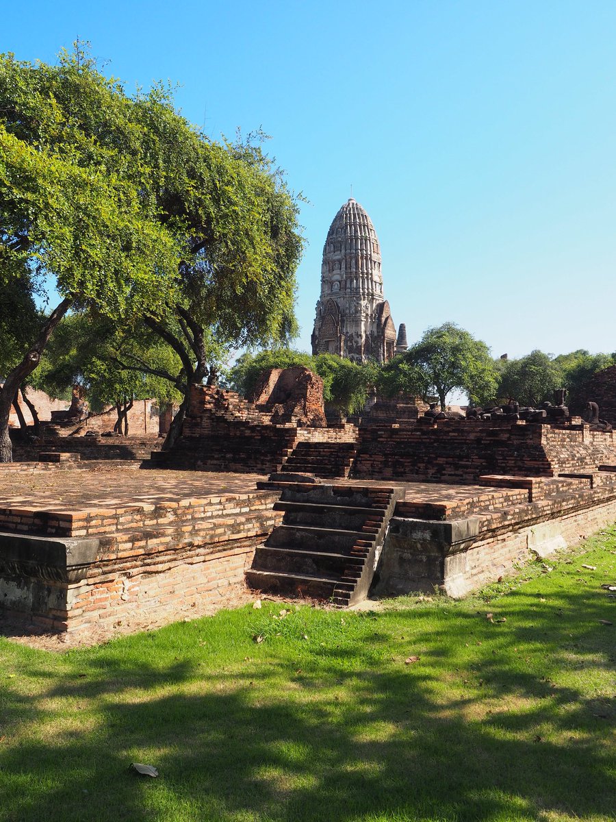#THAILANDE 📍#Ayutthaya 
C’est dans le #wat Ratchaburana que le roi y cacha son trésor pour qu’il ne soit pillé par les birmans. Il a été retrouvé en 1950 et est désormais exposé au musée. 

#thailand #ThailandPass #voyage #asie #asia #temple