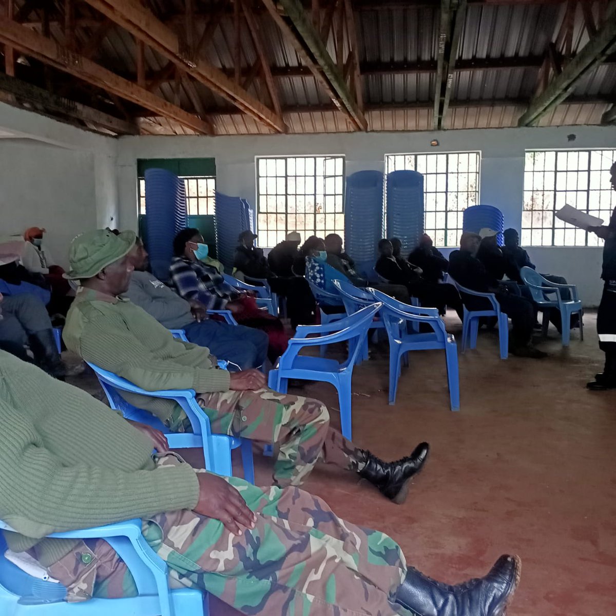 RhinoArk's tweet photo. Rhino Ark is supporting the training of 20 rangers/community scouts on firefighting in 8 Forest Stations on Mt. Kenya. The training is provided by trained officers from the @kwskenya
and @mountkenyatrust
#RhinoArkPartnerships #firefighting #rangertraining #firefightingtraining https://t.co/BZ3Z57h4FG
