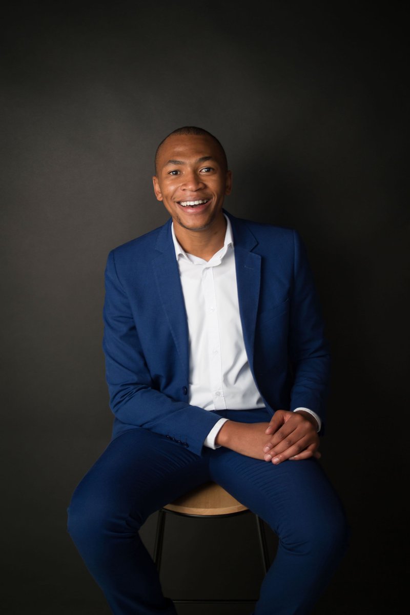 UJArts_Culture's tweet photo. We are proud to announce that the energetic, bold and innovative Thabo Seshoka will be taking over as Curator of the UJ Art Gallery in January 2022.
@go2uj bids farewell to Annali Dempsey after 24 years
👉 https://t.co/L0pLwqG4or
#KeepARTing
#UJArtGallery https://t.co/o938jm6ivW