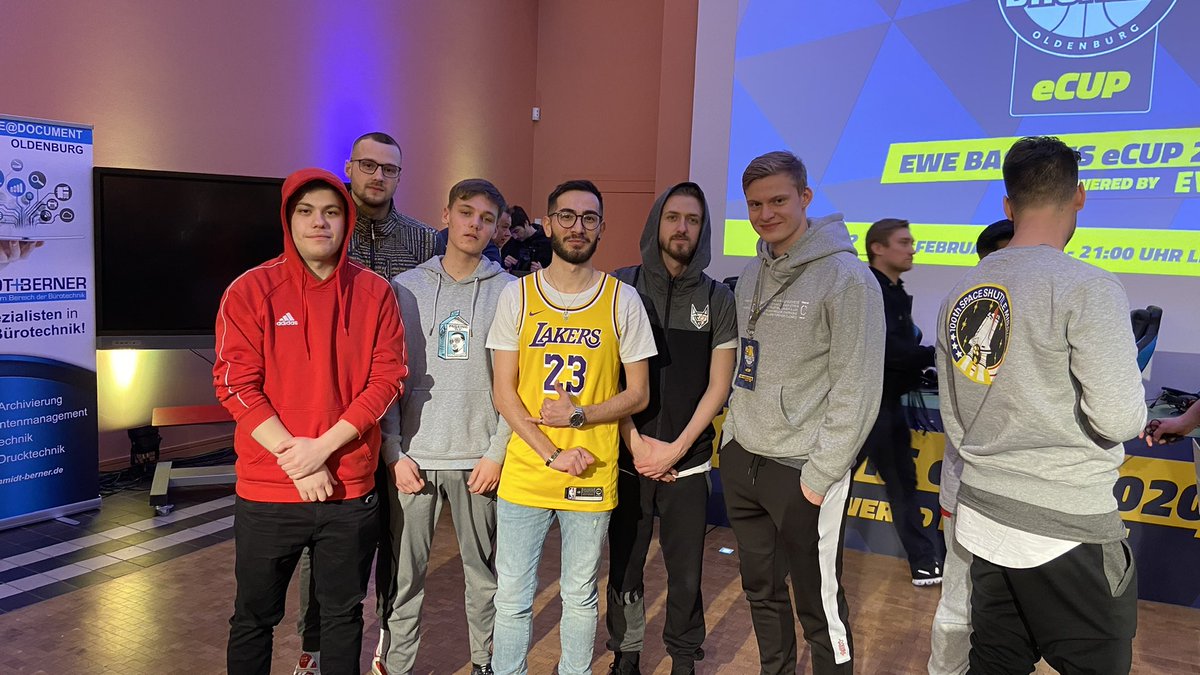 Good Times w/ Good Friends🔥

Hätte echt mal wieder Bock auf so ein Event sei diesesmal als Spieler oder wieder als Zuschauer⚡️