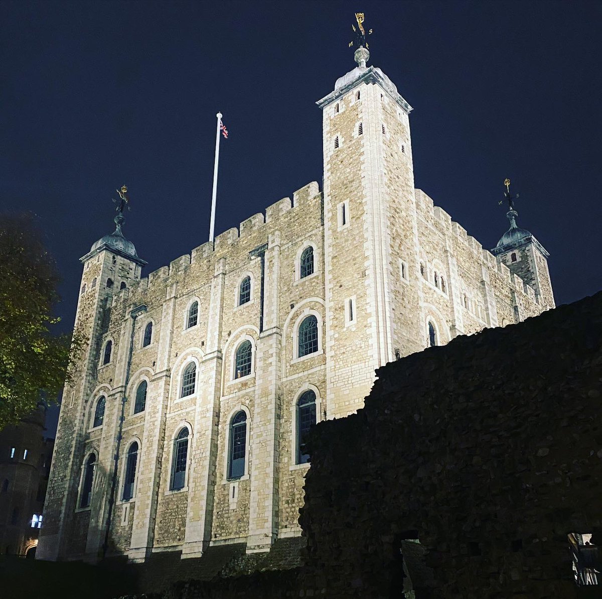 USC London Office tweet media