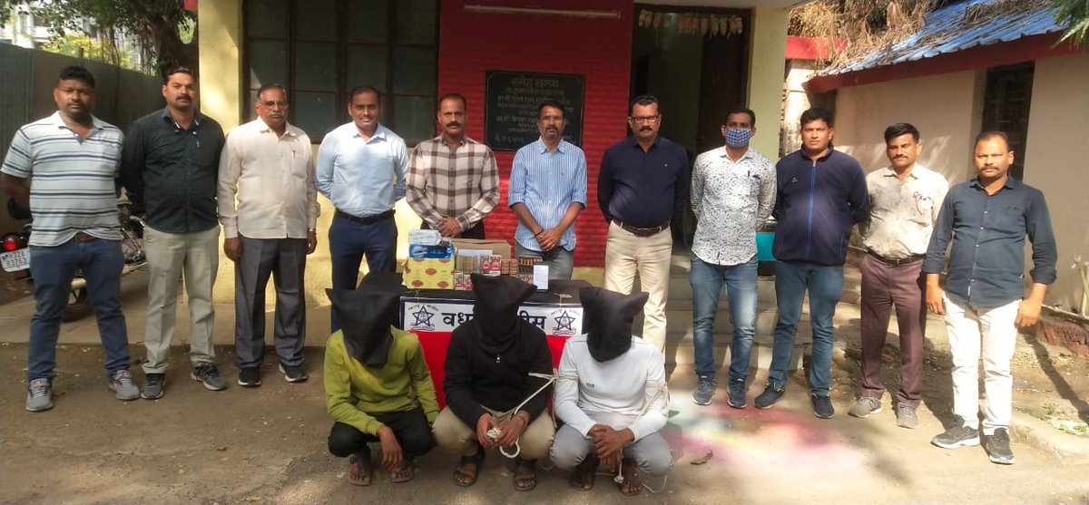 WardhaPolice's tweet photo. हायवे रोड लगतची दुकाने फोडून चोरी करणाऱ्या टोळीस स्थानिक गुन्हे शाखेने केले जेरबंद.
@DGPMaharashtra
@Dwalsepatil
 #Detection https://t.co/ltAfT3Rynd