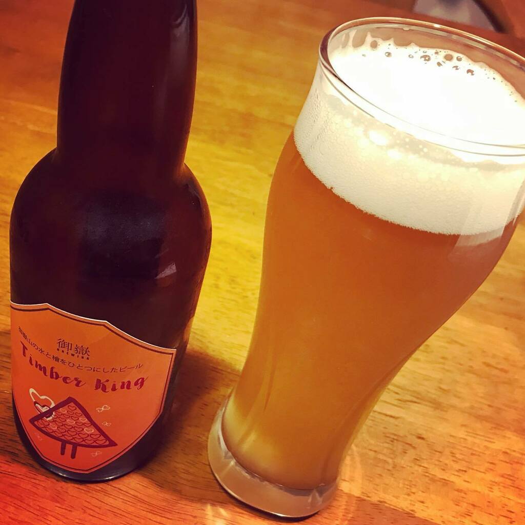 hakym0000's tweet photo. 本日禁酒明け。#木曽福島スキー場 #クラウドファンディング の #ビール #timberking いただく。美味い。もう一本はきそふくで滑ってからあける。#スキー #beer https://t.co/MLFgZVkHQy https://t.co/VIbykbnelh