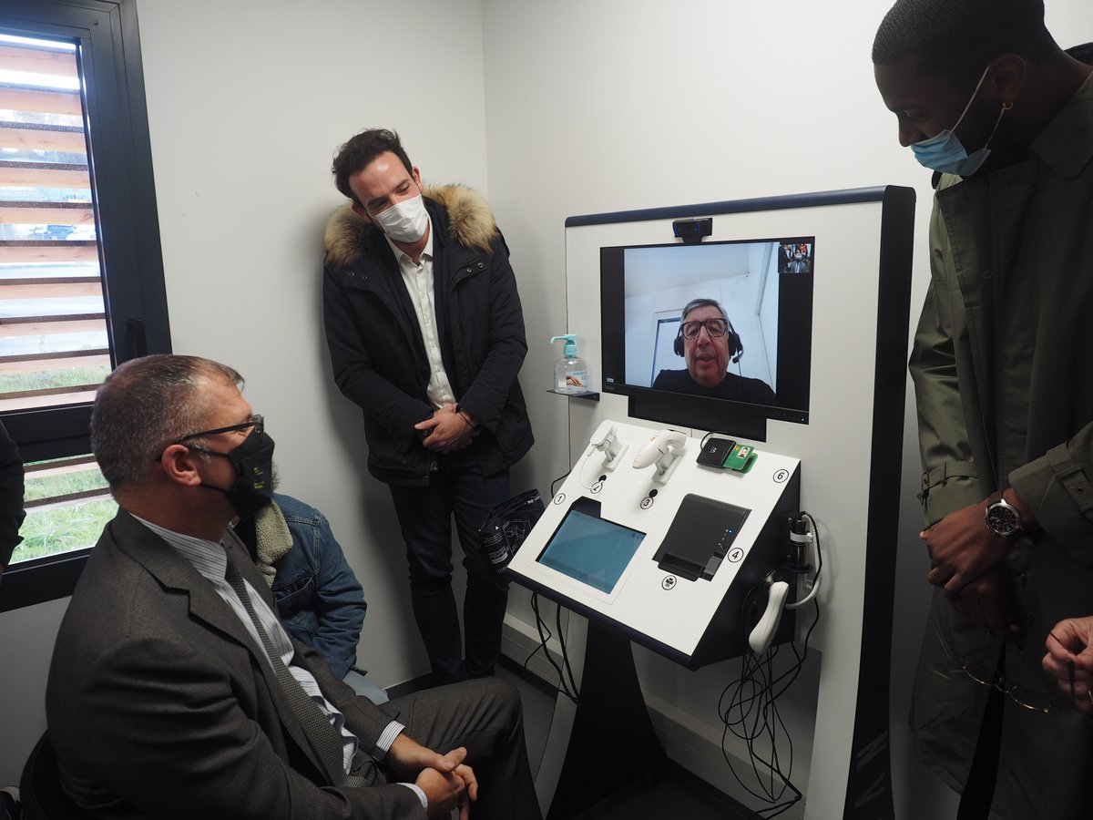 Inauguration de la Maison de santé de #Coursac.
Cet espace, financé par l’État à hauteur de 48 000 euros accueillera 5 professionnels (infirmières, ostéopathe, psychologue et orthophoniste).
Il permettra aussi de lutter contre le désert médical de nos territoires ruraux.