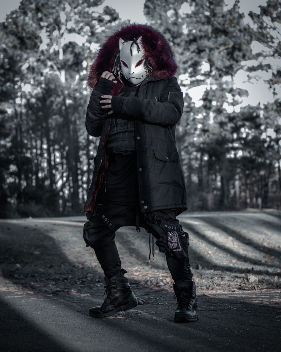 SENZORITY's tweet photo. The Elusive Fox
#techwear #darkwear #streetwear #senzority https://t.co/eMcZQ1Cd6j