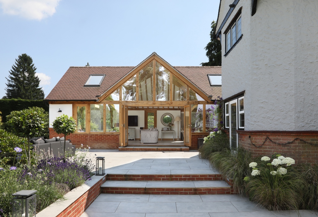 PrimeOakUK's tweet photo. New Project Alert π¨ Visit our website to read more about this beautiful #Garden Room, that has not only one but two feature #glazedgables ! π€©
https://t.co/uGTGV4GnUx
#gardenroom #oakframedbuildings #oakgable #oakproject #homeproject #renovationproject https://t.co/ehtfbdYwXc