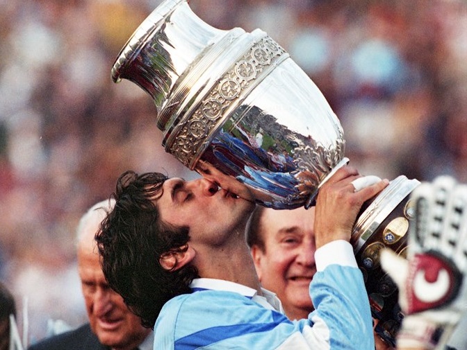 Para FIFA, Uruguay es la selección con más títulos en la historia a nivel de mayores con 19 trofeos.

Nadie ganó más que la celeste en todo el mundo.

Aquí 👇 sus argumentos, la lista completa y un homenaje a nuestra selección.