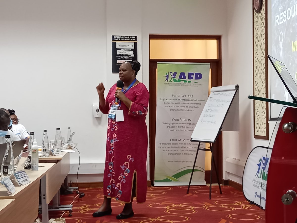 moritzo2000's tweet photo. @Fundraising_KE #Goldhunt2021 #KAFP2021 #Mobilisingfunds  #InnovativeFundraising
@funsosomorin "Donors fund people, not projects. Present big ideas, not the business as usual ideas, stop copy and paste syndrome! - @sylviamwichuli https://t.co/wpdfJ5kpow