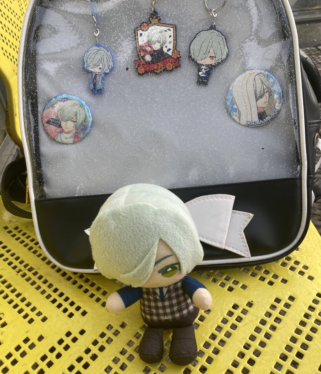 little guys (a little fucked up) (@hisokanuis) on Twitter photo 