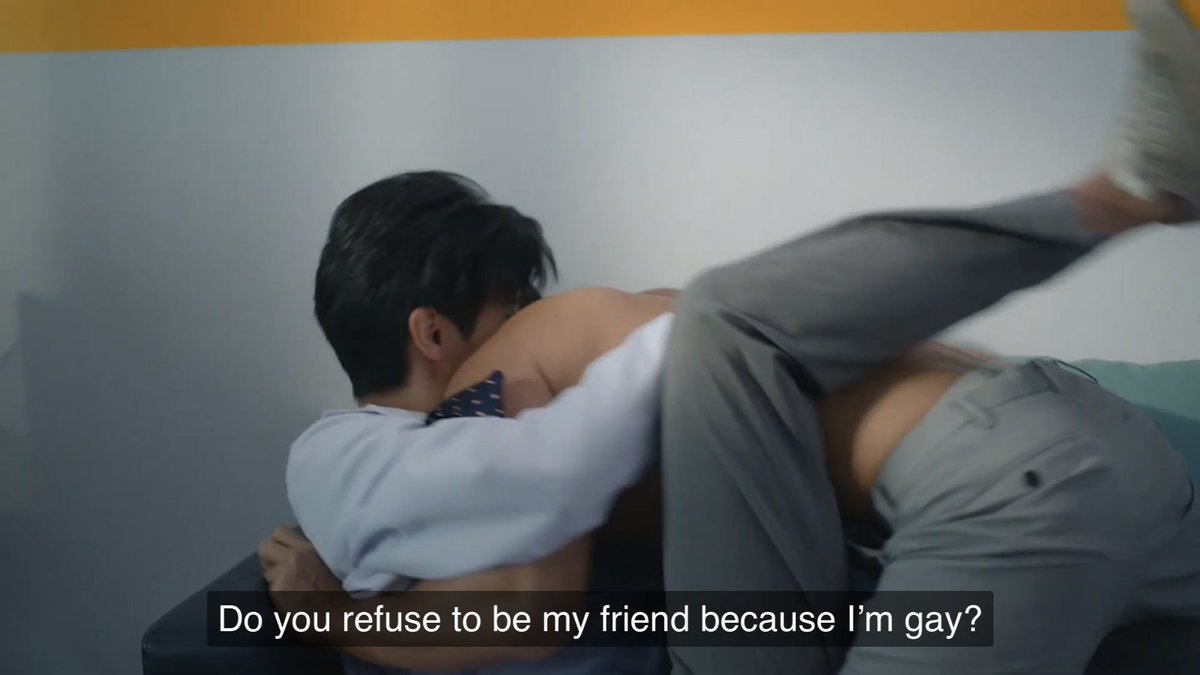 raikantopinico's tweet photo. [#GMMTV2022] #TheWarpEffect tendrá una subtrama gay con Fluke Pusit, este será un médico al parecer involucrado con Ten Tosatid

La serie trata sobre la historia de un virgen que quiere ser experto en mujeres https://t.co/4dZDZK6isD