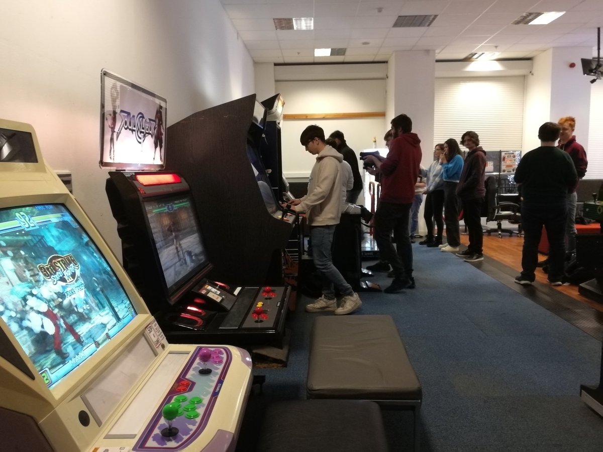 We had our first private party booking on Saturday. Great turnout of 25 people from the University of Southampton Video Games &amp; Esports society.

Only £100 for 2 hours with all arcade machines and the Console Zone on freeplay. Book now!👇
nugamearcade.com/private-party-…