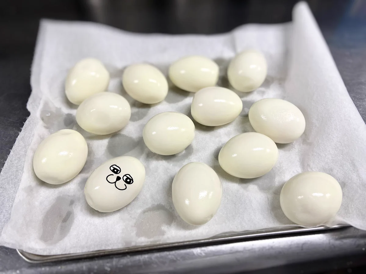 覚えておきたい！味玉は漬け込むとき、あることをすると味と香りが染み込みやすくなる？！