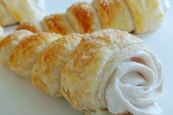 It's December! 

So the best way to celebrate the start of the #festive month is very obviously to visit <a href="/cafembriki/">Cafe Mbriki</a> on Carts Lane in #Leicester city centre, to enjoy all of this…and much MUCH more…TVC deliciousness! 

All fresh in today 💚