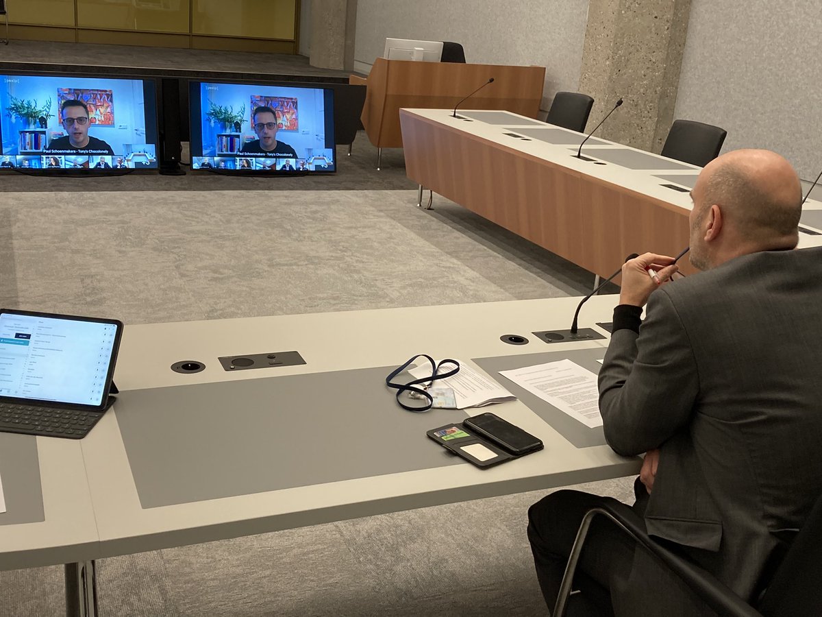 BHO_TK's tweet photo. Gisteren heeft de commissie digitaal een #petitie in ontvangst genomen over de noodzaak van Nederlandse #IMVOwetgeving aangeboden door @Idvo_org https://t.co/zNZxELhSqo