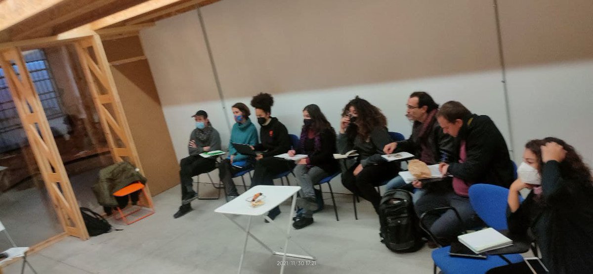 La Khady Drame, enginyera alimentària i sòcia-treballadora d'<a href="/abarkacoop/">Abarka</a>, dinamitza el taller sobre el model de gestió del futur #ObradorMancomunat de Sants. Autogestió, proximitat, diversitat i comunitat, per conjugar economia solidària amb sobirania alimentària!!