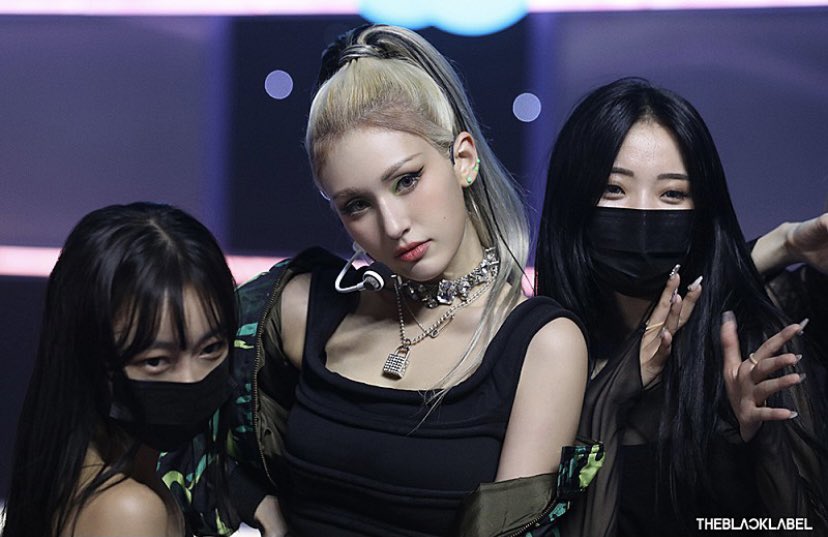 madamkimsomi's tweet photo. โซมีก็คือสวยเกินไป https://t.co/iUOXBsJpIG