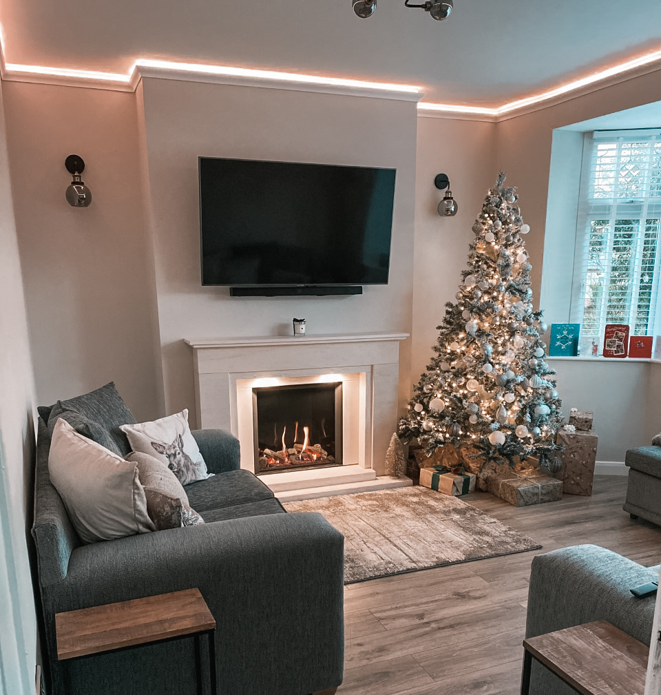 December already??! 🤯

Well let's have a look back over the last year with a throwback to last December, when we installed the stunning Riva600 and Limestone surround &amp; hearth 😍🔥