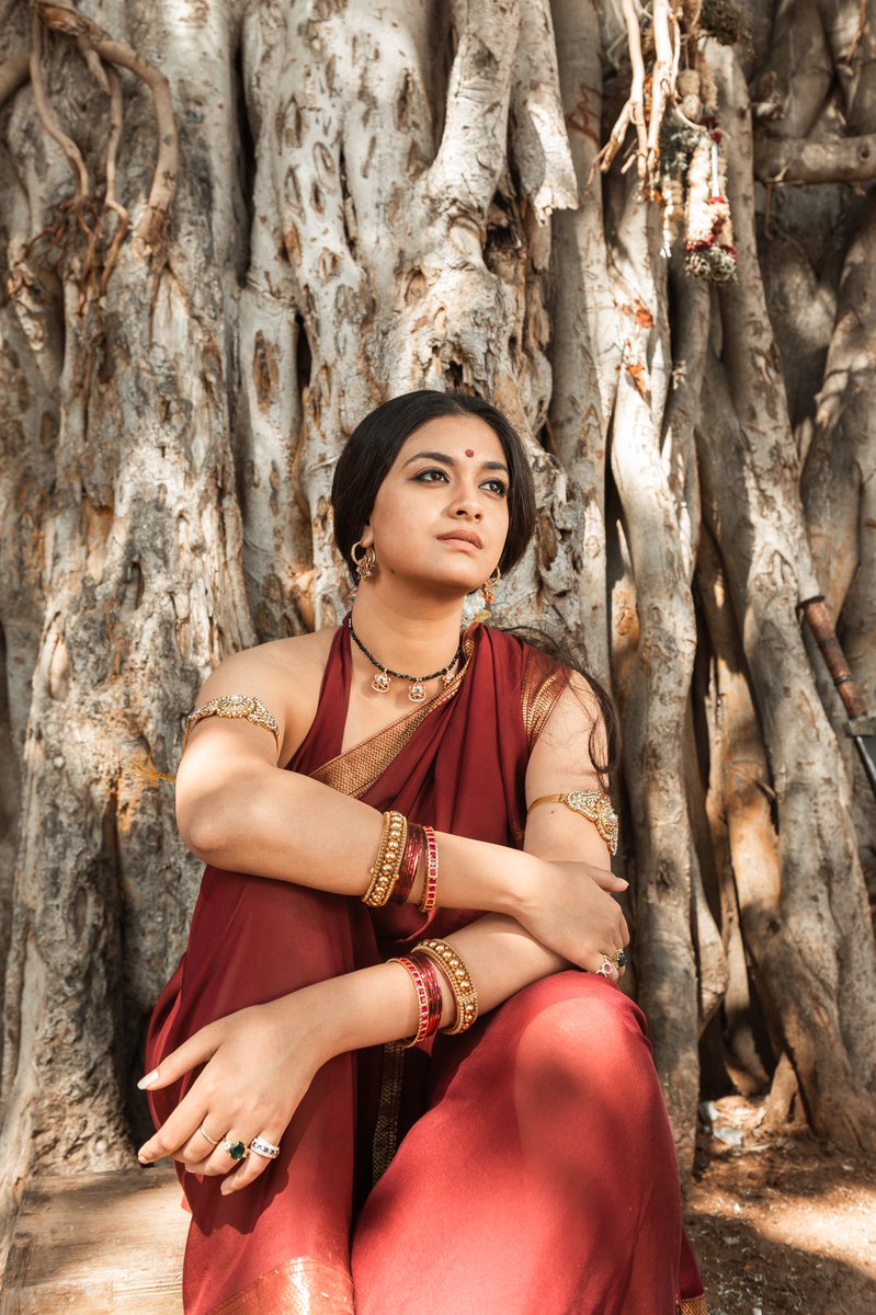 KeerthyOfficial's tweet photo. Surrounded by the solitude of wilderness. 🍃#Aarcha #Marakkar out tomorrow in theaters near you! ✨

💁‍♀️- @styledbyindpat 
@RevathySureshK @aashirvadcine 
📸 - @Eshaangirri 

#MarakkarArabikadalinteSimham #MarakkarFromDec2 https://t.co/qXHMmVlfJa