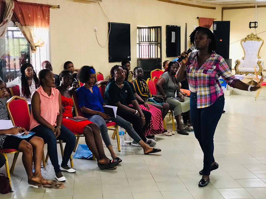 RestDevSalone's tweet image. Representative  from the Ministry of Gender and  Children's  Affairs Lois Lebbie, delivering a session on Gender during  our Financial Inclusion Foundation  Training in BO.
#Genderequality
#financialinclusion