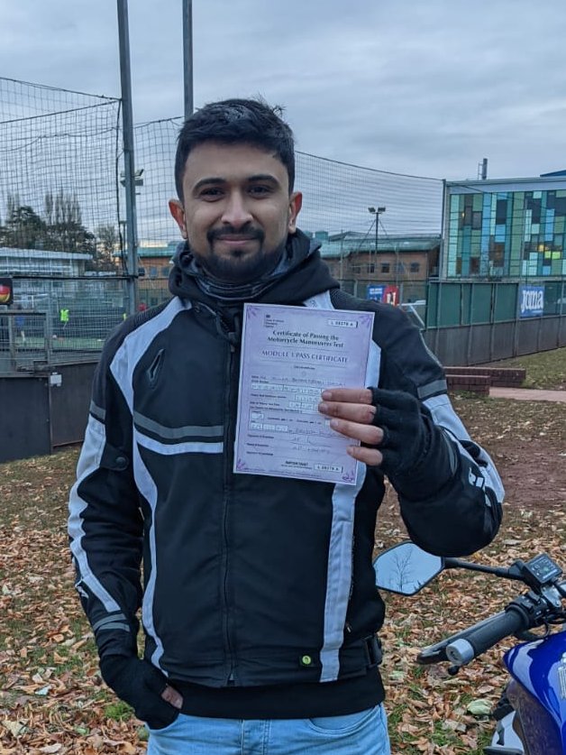 BBikers1's tweet photo. 🌟Congratulations🌟
Milan and David were successful in passing their Module 1 tests - Brilliant!😀 
Bring on Module 2 - Good luck guys 😀
#bbikersbristol #bbrilliant #unlockyourfreedom #trafficsucks https://t.co/fCec15KQ0G