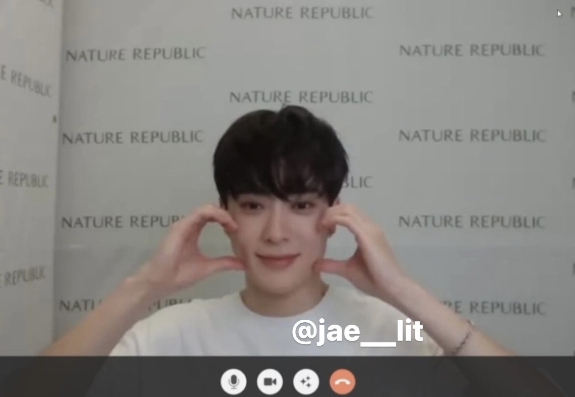 jae__lit's tweet photo. 211201 네이처리퍼블릭 재현 영통팬싸 후기

그래 재현이 귀여운거 다 해라 ㅎㅎ

#재현 #JAEHYUN https://t.co/tl3l49w6CO