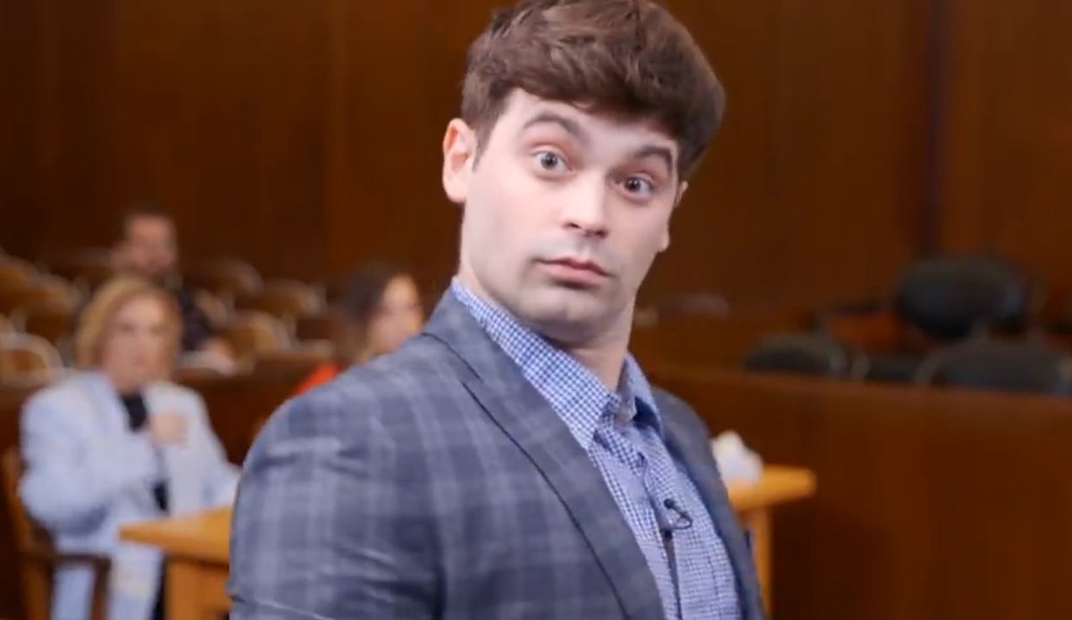 SmoshRewind's tweet photo. Today on @smosh: Dec 1, 2018
Smosh Games uploaded an episode of Smosh and Order "Who Is The Best Ref Of Summer Games". Who is the #bestref from SSG? Well, we all know it’s Joe Bereta but strap yourself in and prepare to watch the runner-ups duke it out! https://t.co/4QTboW6k5p