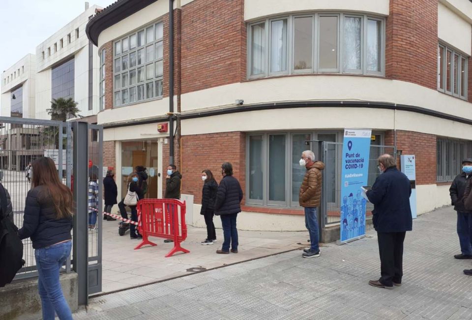 La UVic és a partir d’avui un punt de vacunació fix per administrar la vacuna contra la covid-19
 📍Edifici A - C/Miramarges 3
📅Dilluns, dimecres i dijous, de 14:30-20.00
 Dimarts i divendres, de 09.00-14:30
💉Cita prèvia:  bit.ly/3p9x8XK o sense
bit.ly/3Eg60MU