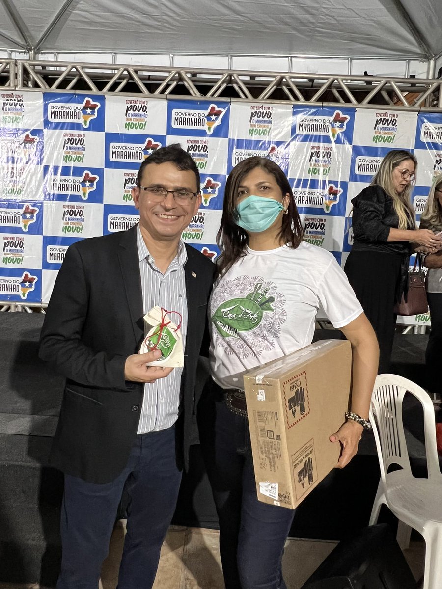 prenosferreira's tweet photo. Comemoração de aniversário dos 4
(quatro) anos do programa Maranhão Solidário, na oportunidade foram entregues notebooks às entidades
cadastradas no programa. @GovernoMA #NotaLegal #MaranhãoSolidário #SecretariadeRelaçõesInstitucionais https://t.co/K2LuPkMXkj