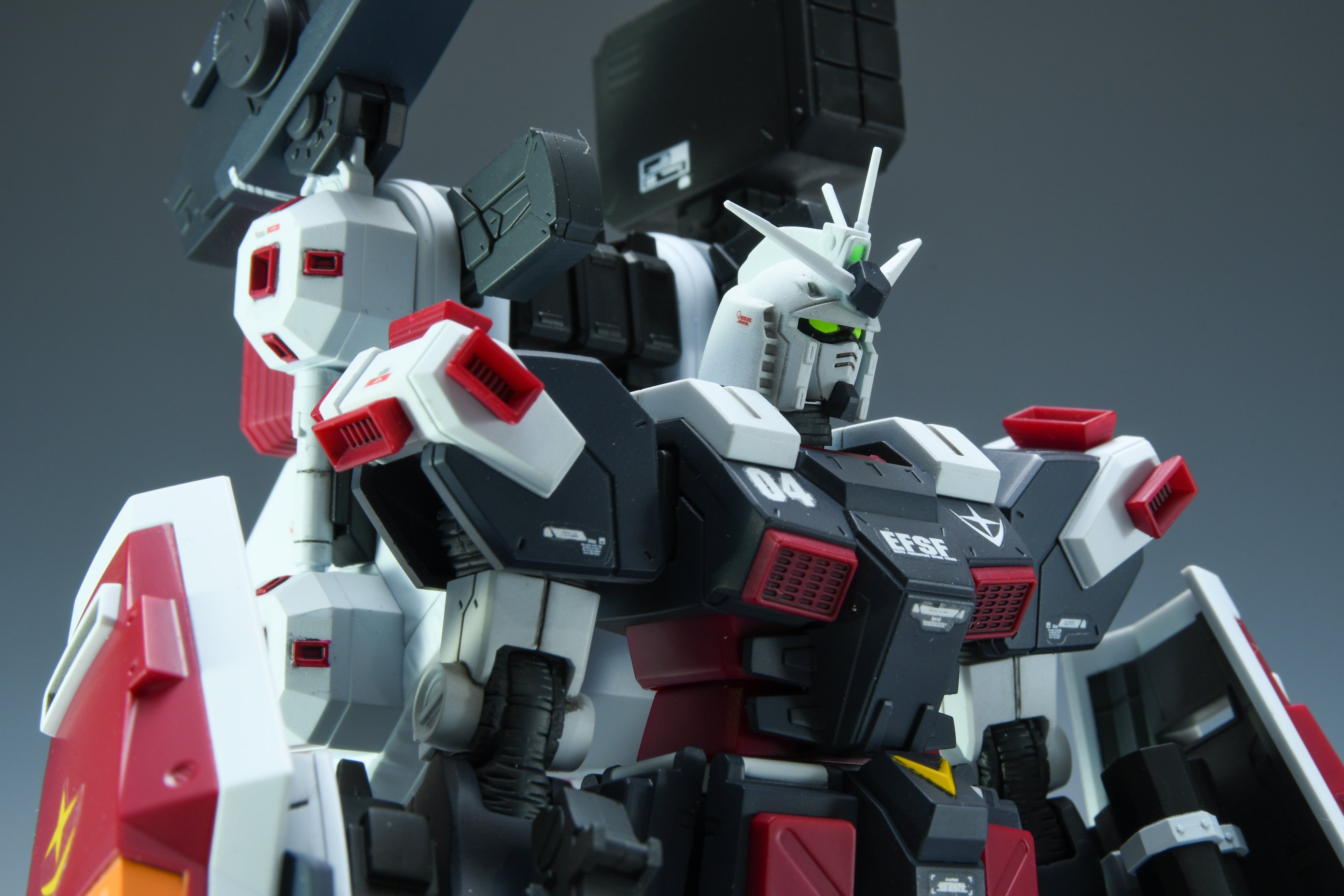 ヒロシ H P M C 21年33作品目 Hg フルアーマーガンダム サンダーボルト版完成 取引先の社長からお預かりしたキットで納期は1週間でしたが 3日で完成させた 最近はhgばかりでめんどくさいけど Mgよりもスキルは上がりますね 年内はあといくつ