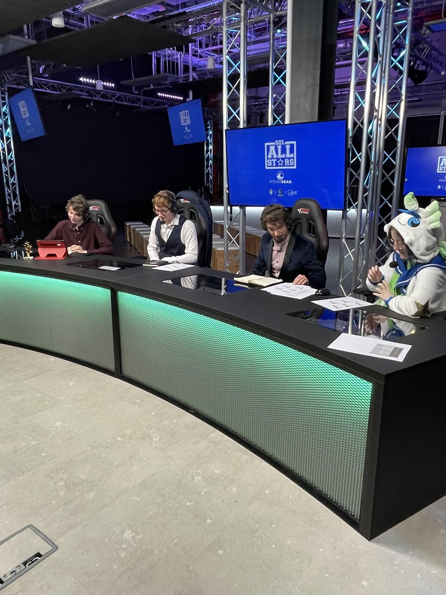 SULAllStars's tweet photo. Our wonderful caster desk ✨

L-R: @RedezOfTheVoid @stowell_josh @kelanwatling @Kxi__Kat 

We'll be seeing the wonderful @TheRealChand0 later 😌 https://t.co/qlS6p4Drnt