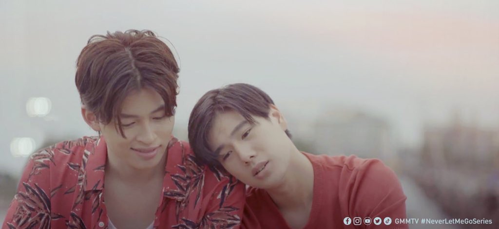 phuwinpics's tweet photo. 😭😭😭 https://t.co/w9uYoZxapl