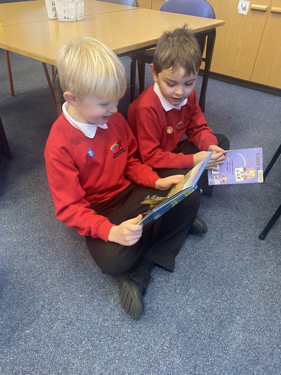 MissDonnellyBP's tweet photo. Day #1 of our festive Reading challenge advent calendar. โChoose a book your classmate might enjoy and gift it to themโ @FMReadChallenge #FMreadingchallenge ๐๐
๐ฝ๐(3) https://t.co/3CA04k9nd0