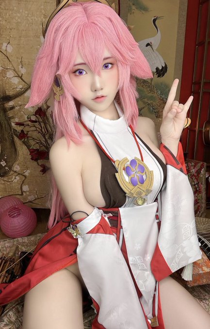 𝘞𝘩𝘢𝘵 𝘥𝘰 𝘺𝘰𝘶 𝘭𝘰𝘷𝘦 ❓ 𝘈 𝘳 𝘮 𝘱 𝘪 𝘵  𝘰𝘳  𝘴 𝘪 𝘥 𝘦 𝘣 𝘰 𝘰 𝘣 𝘴  ♡    #Cosplay #GenshinImpact #yaemiko https://t<a href="/tag/cosplay"class="tags"><span>#cosplay</span></a><a href="/tag/genshinimpact"class="tags"><span>#genshinimpact</span></a><a href="/tag/yaemiko"class="tags"><span>#yaemiko</span></a>