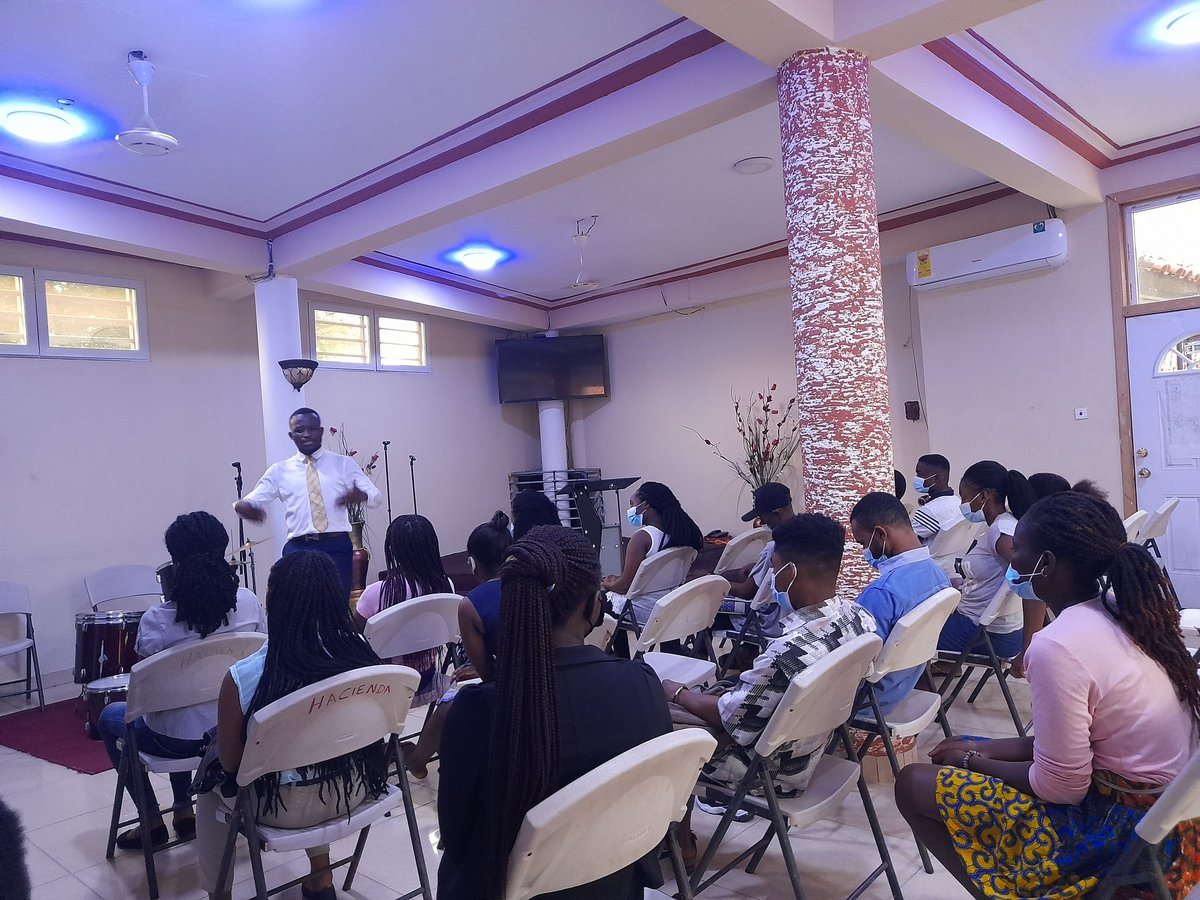 christassemblyw's tweet photo. People do not light a lamp and put it under a basket but on a lampstand, and it gives light to all in the house. In the same way, let your light shine before people, so that they can see your good deeds and give honor to your Father in heaven.

#GospelMeeting
#LocalAssembly
#UPSA https://t.co/N0VqZmIFXt