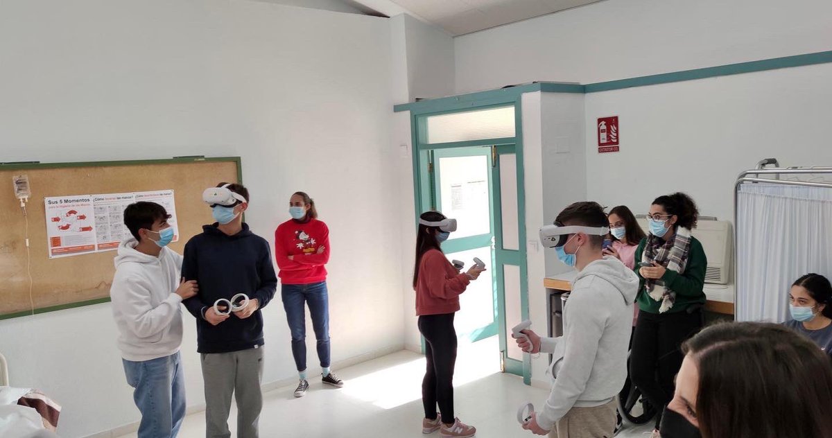 Techmakers_Stem's tweet photo. Seguimos con muchas más dinámicas del taller #ReactivaFP 👏
Aquí os mostramos las imágenes del @IESFUENTENUEVA (Morón de la frontera)📍¡Muchas gracias a tod@s por participar 👋!#educacion #fp #rv #realidadvirtual #stem #futuro #formacionprofesional #aprendizaje #innovacion https://t.co/F5ASmhnwh6