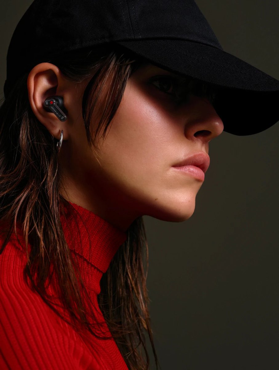 TechyPreacher's tweet photo. Nothing ear (1) black edition! ⚫️ 
 
from 13 December

company will also start accepting cryptocurrency payments in selected countries through

Full Speces and Pricing 👇
https://t.co/B9wN4dRPe9

More on👇:
@TechyPreacher
#Nothing #Nothingear1 #Ear1 
#nothing #ear1  #ear1black https://t.co/n6PnihBO2C