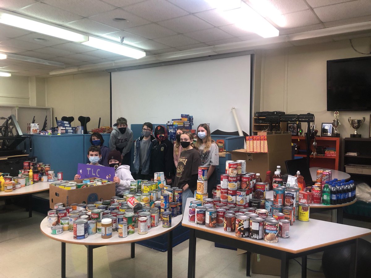 TlSpartans's tweet photo. A big thank you  to all TL Sullivan students for donating over 1500 food items to our local Christmas Cheer and food bank. Way to go students! #TLCares https://t.co/nsxmw6jt7a