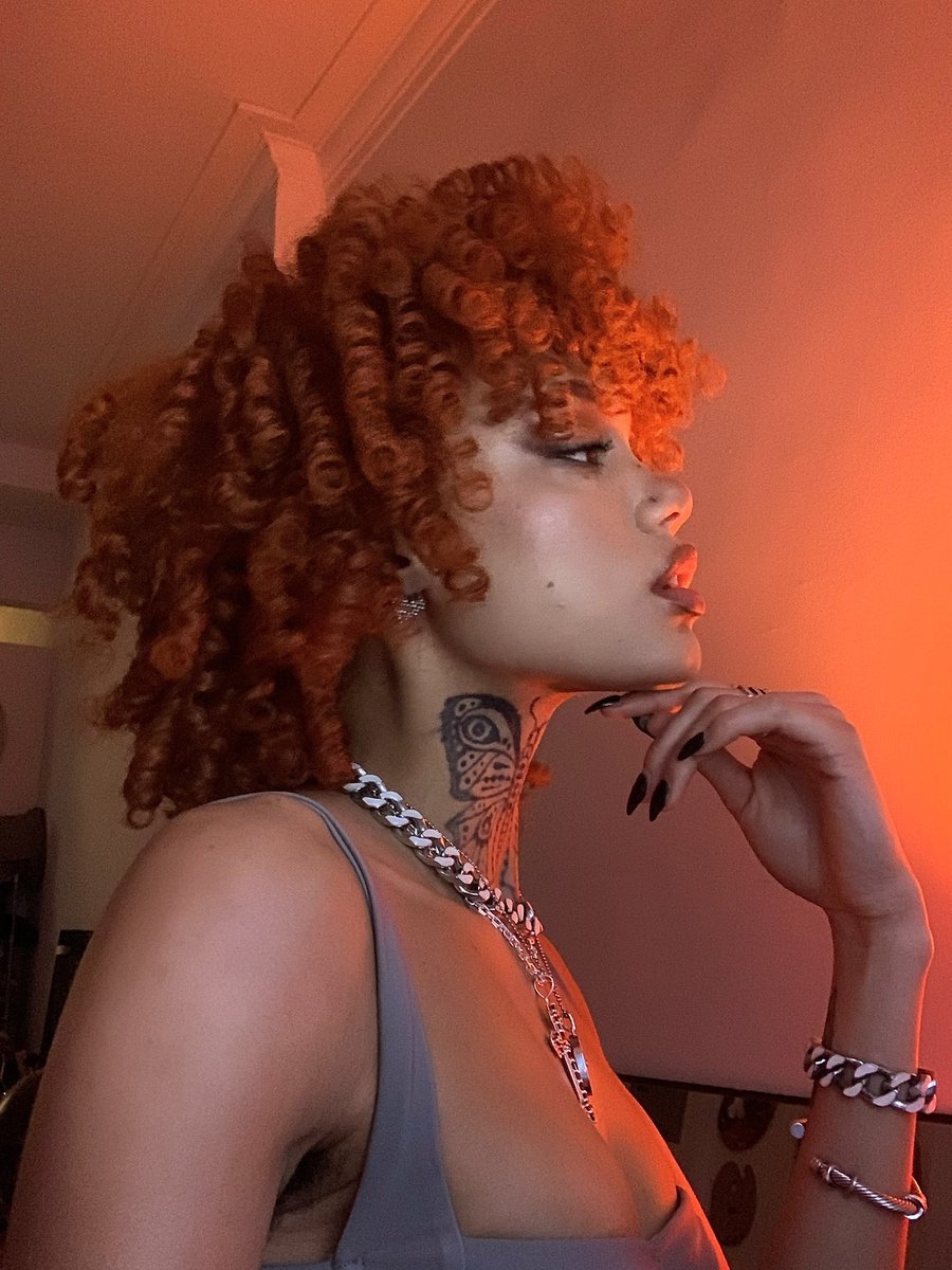 mista_minaa's tweet photo. Since IG/Tiktok won’t let me be hot ❤️‍🔥 https://t.co/Ly4RqXjwNK