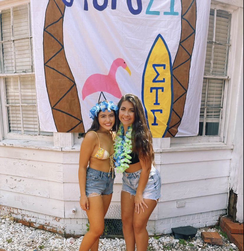 HAPPY BIRTHDAY!!!! Thanks for being my bestie here in Nac! Love you so much!!!!! 💜✨🍾💗