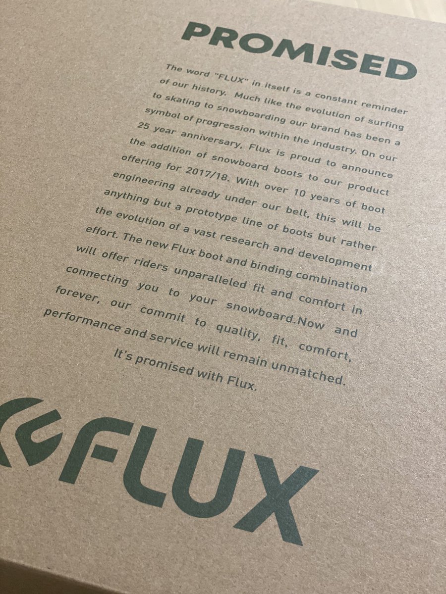 Ken_Har7's tweet photo. 今年のメインの板が届いたら取り付けよ〜♡
#FLUX #fluxds #snowboard https://t.co/WuP5YeQZEU